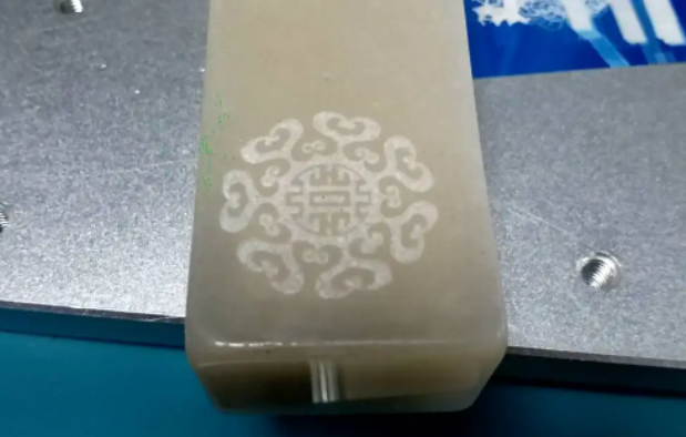 玉石激光打標(biāo)機(jī)