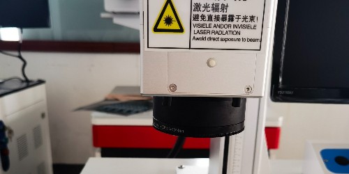 激光打標(biāo)機(jī)的灌裝過程