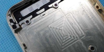 紫外激光打標(biāo)機(jī)在手機(jī)和充電器中的應(yīng)用